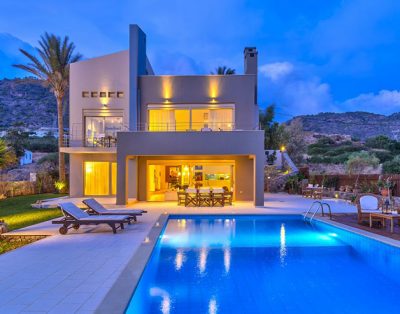 Villa en Sud de Crète avec piscine privée près de la mer