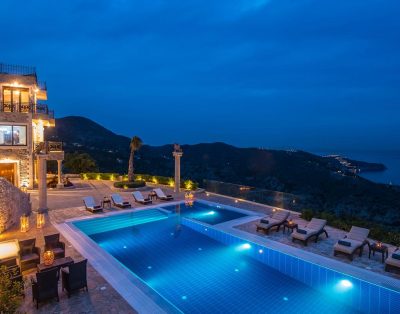 Villa de luxe avec piscine privée et vue panoramique