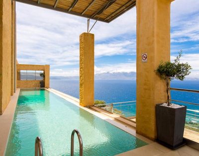 Superbe villa en front de mer avec piscine privée et jacuzzi